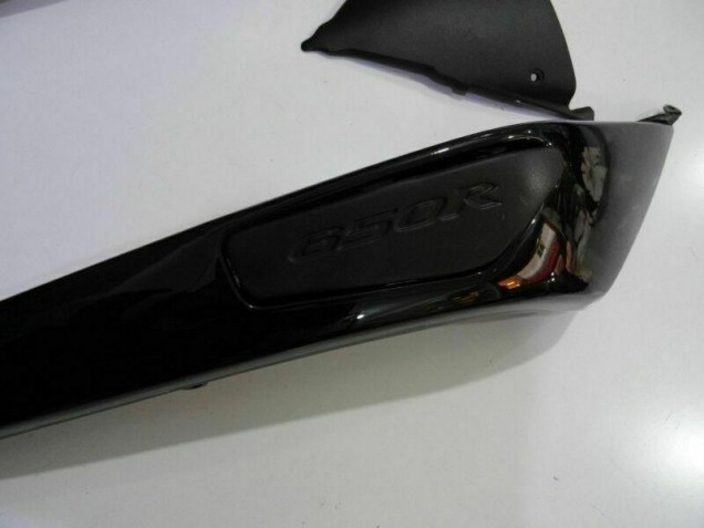 Carénage Moto Kawasaki EX650 2009-2011 - Noir Carénage Moto Kawasaki EX650 2009-2011 - Noir