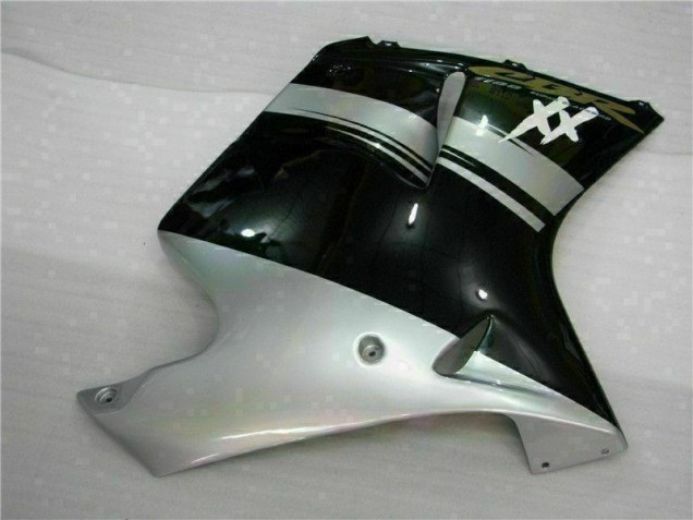 Kit Carénages Motos & Plastique Honda CBR 1100 XX 1996-2007 - Noir Kit Carénages Motos & Plastique Honda CBR 1100 XX 1996-2007 - Noir